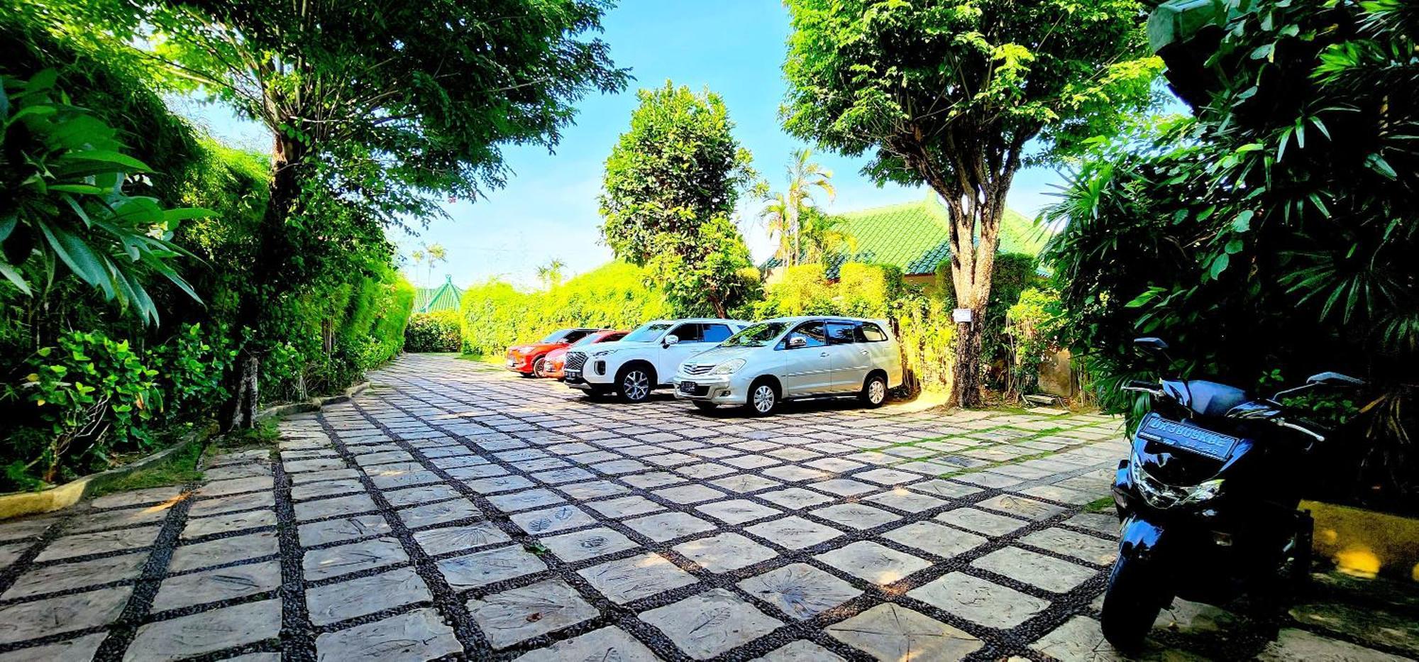 Bali Emerald Apartments Sanur  Bagian luar foto