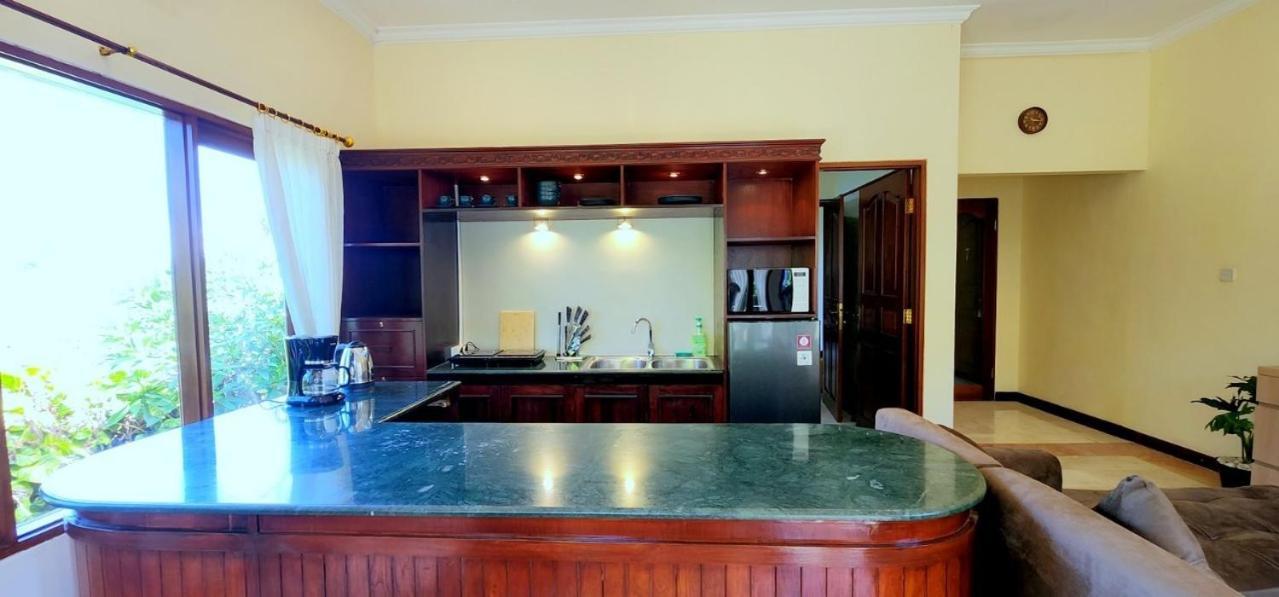 Bali Emerald Apartments Sanur  Bagian luar foto